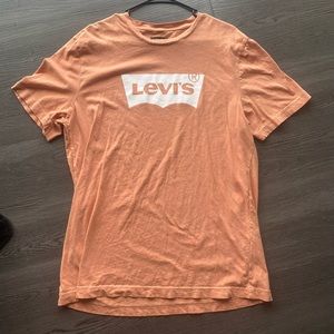 Levi t shirt size large